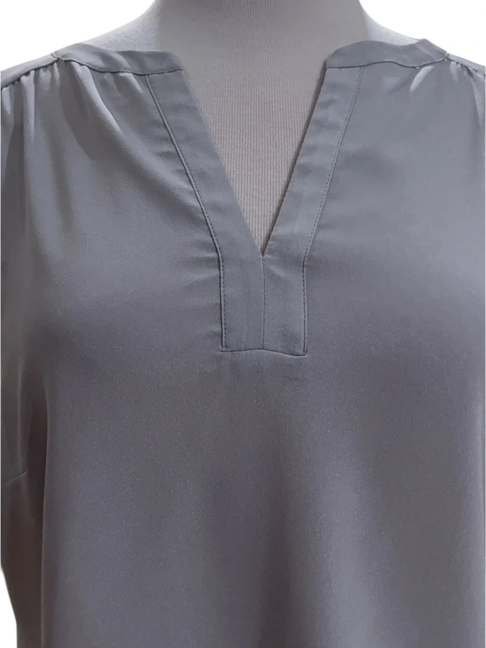 The Limited Light Gray V-Neck Cap Sleeve Blouse - Picture 2 of 4